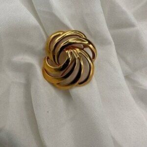 Vintage Napier Gold-Tone Swirl Brooch Pin Jewelry Accessory